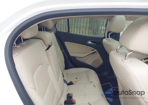 2020 Mercedes-Benz Gla 250 4Matic z USA, uszkodzony, nr VIN WDCTG4GB7LU024102